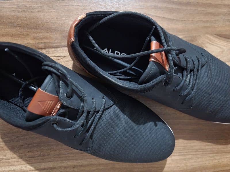 ALDO CASUAL SNEAKERS 3