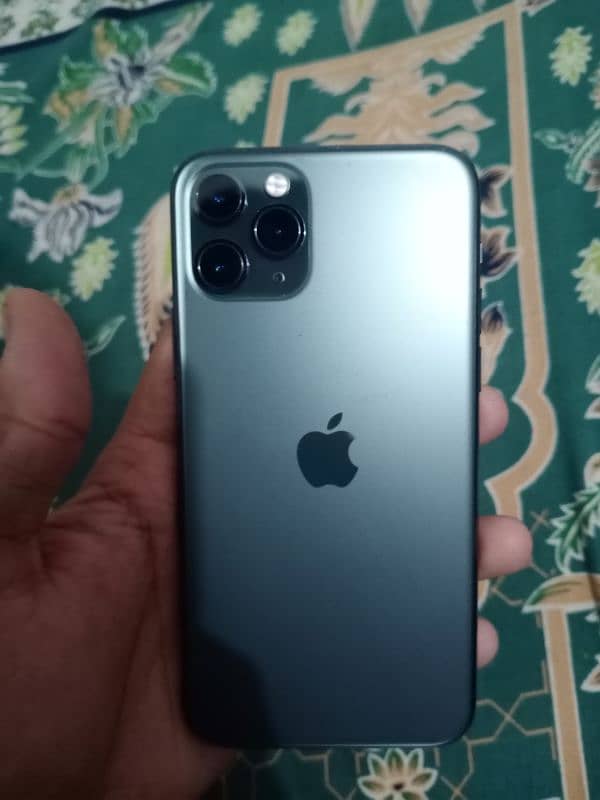 iphone 11 pro 2