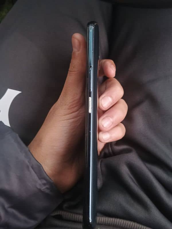 Oppo Reno 2F 4