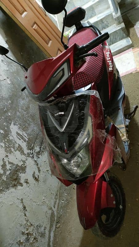 road king electric scooty available for sale good condition 7