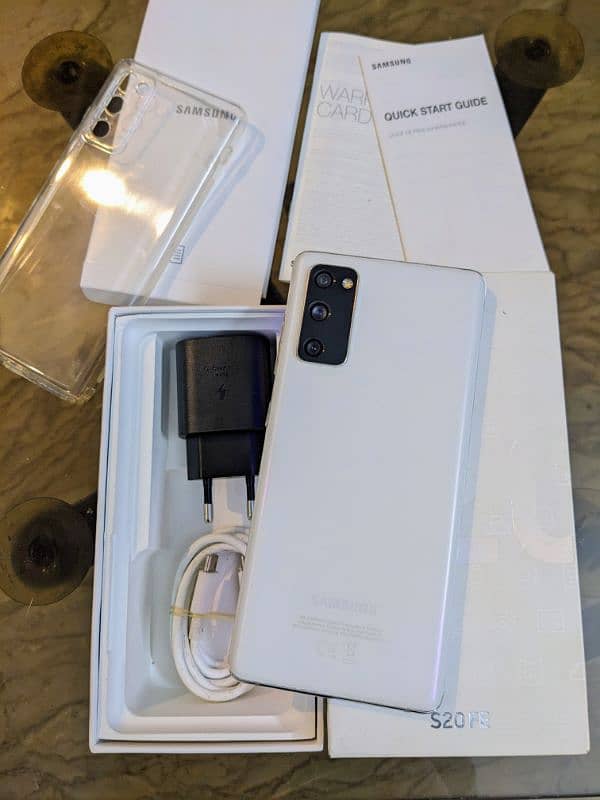 Samsung S20 FE (8gb 128gb) Complete Box 0