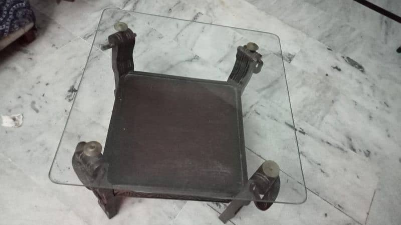 center glass table 3 urgent sell 1