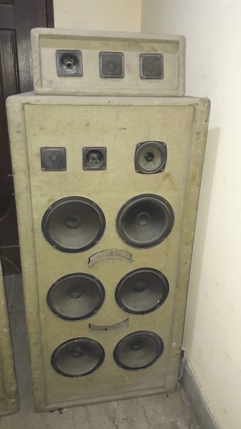 dj speaker 1