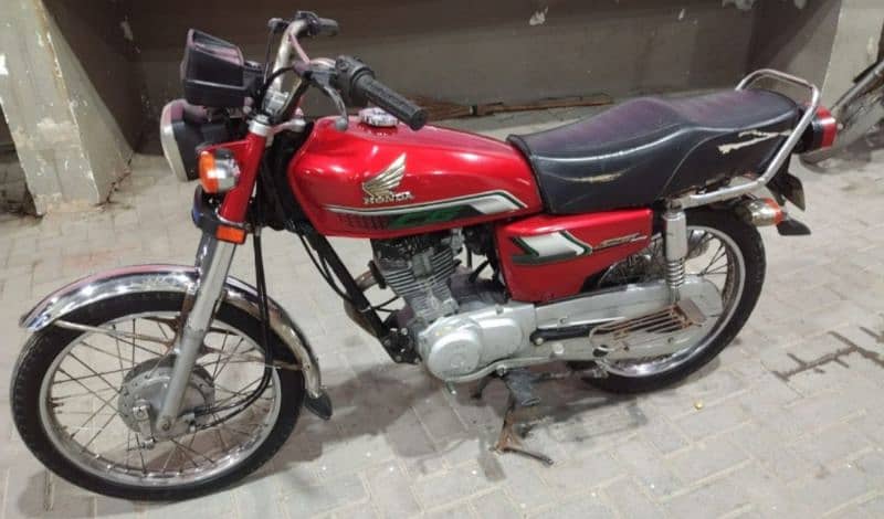 Honda cg 125 90% genuine karachi number 0