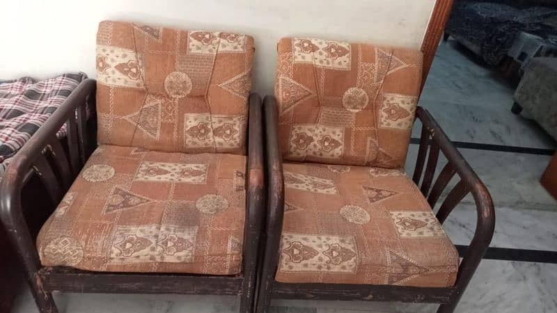 wooden 5 seatr sofa urgent sell 1