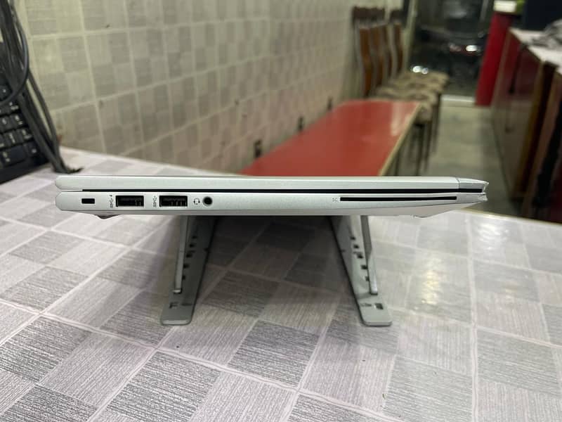 HP EliteBook 830 G7 i7 10th Gen (0322-8832611) 8