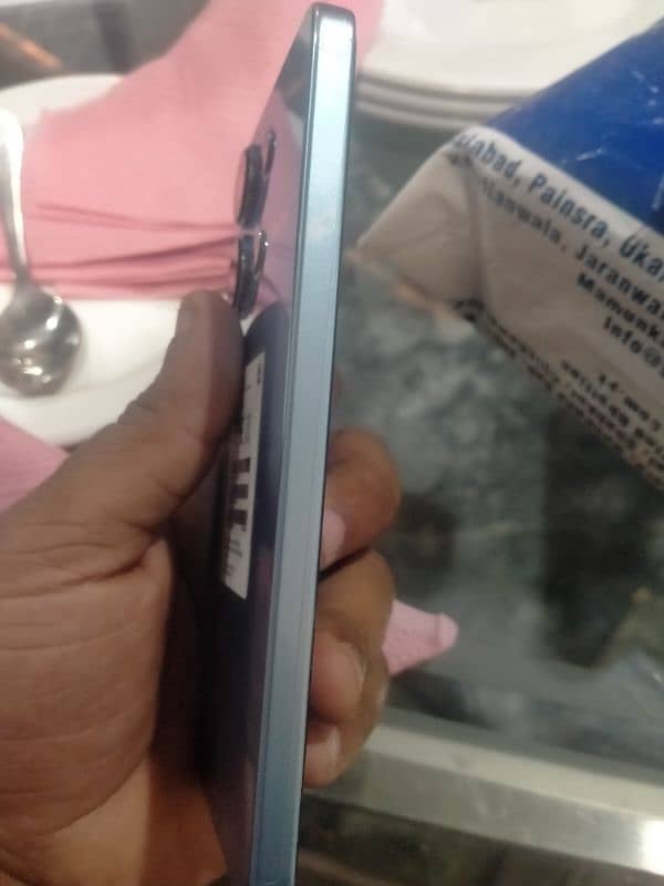 redmi note 13 256 GB lush condition 10 by 10 2