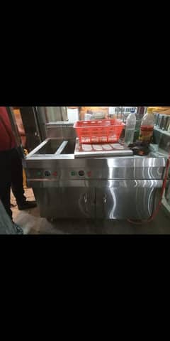 Commercial Fryer 4.5 ft with Working Area - Slightly Used