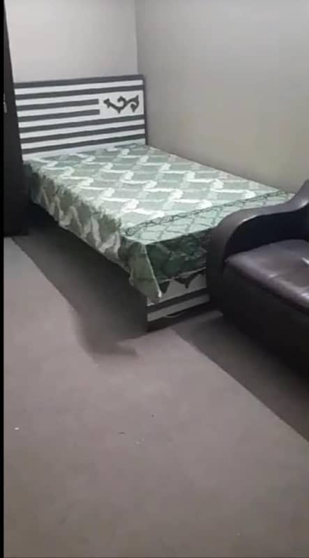 Furnish room available in G11/1 for Lady only 0