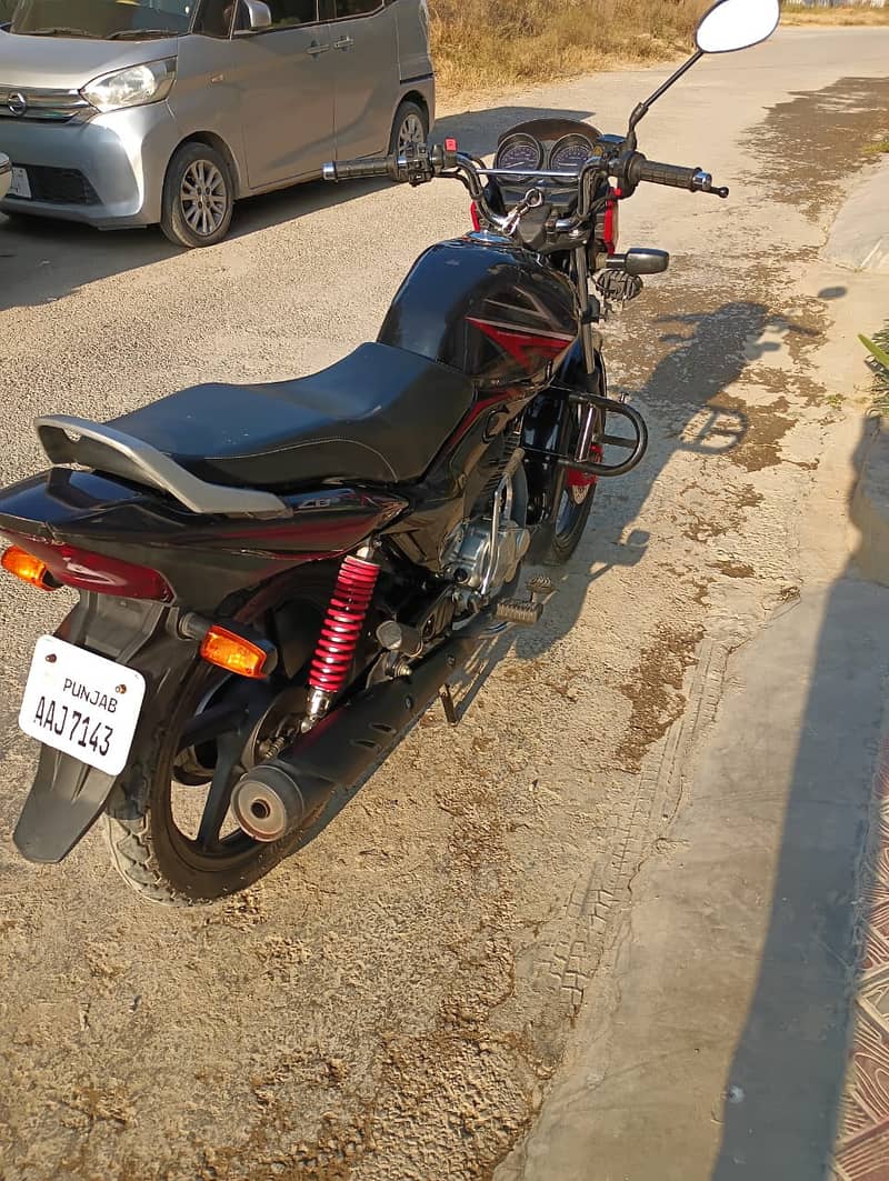 Honda CB 125F 2020 1