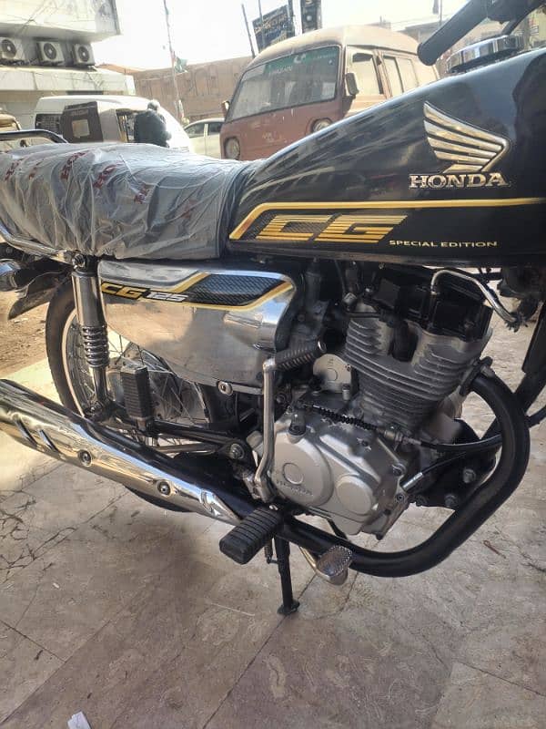 CG 125 special edition  Karachi number 14