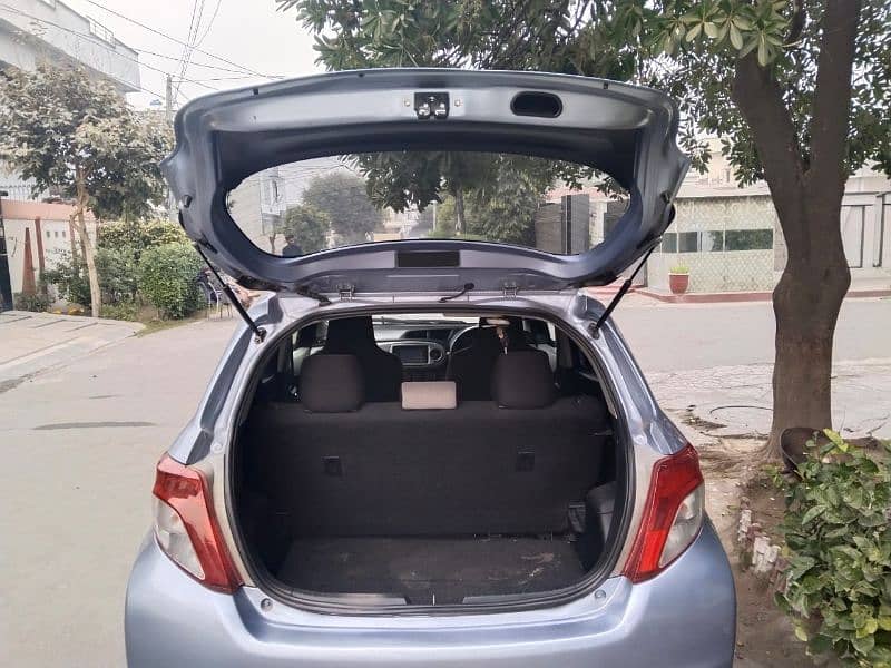 Toyota Vitz 2014 7