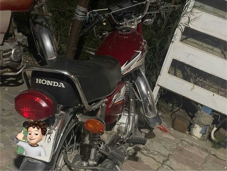 Honda 125 2016 red good condition 1