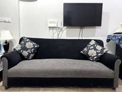 7 seater Sofa Set (9/10) high quality wood