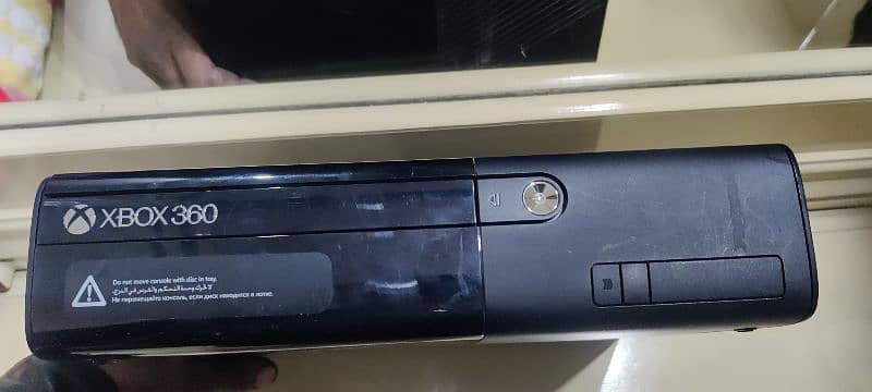 Xbox 360slim 0