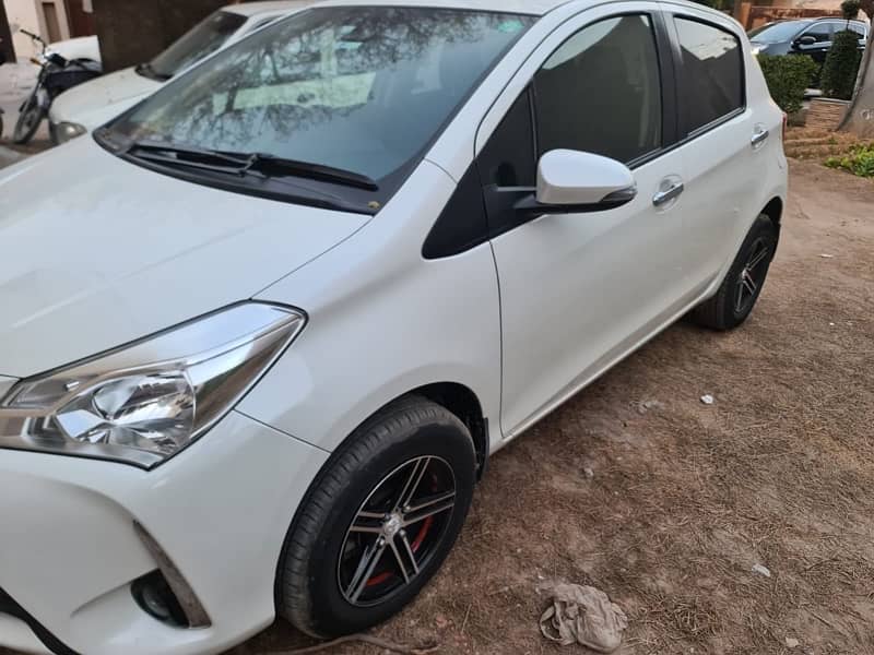 Toyota Vitz 2018 1