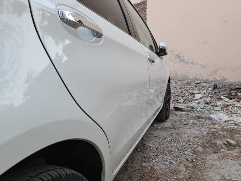 Toyota Vitz 2018 3