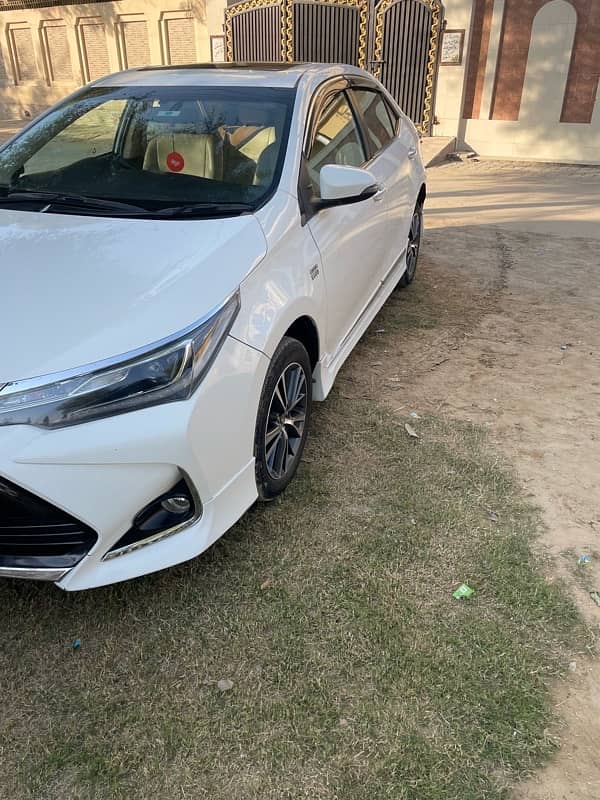 Toyota Altis Grande 2019 4