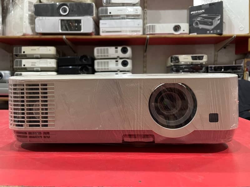 Multimedia Projectors and VPS 7