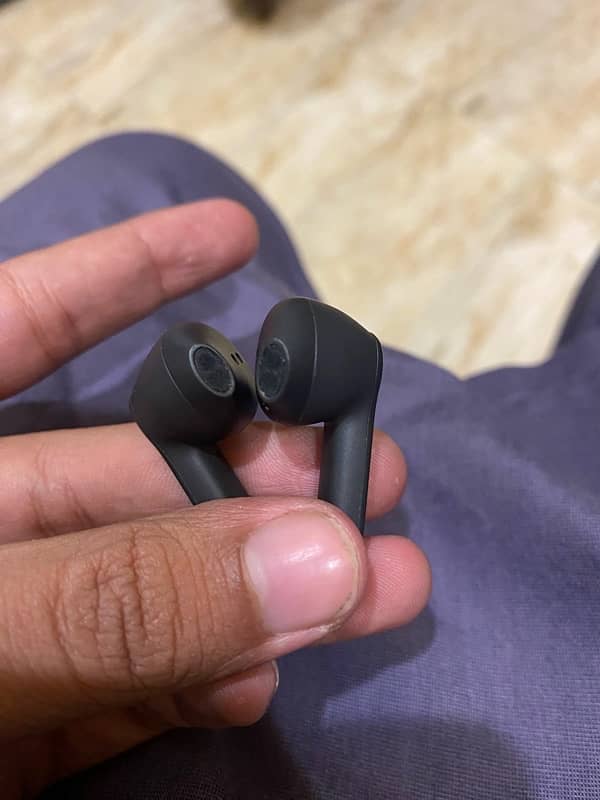 Happy plugs Airpods 0