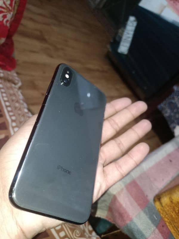 iPhone X 256 gb no exchange i need money color black 6