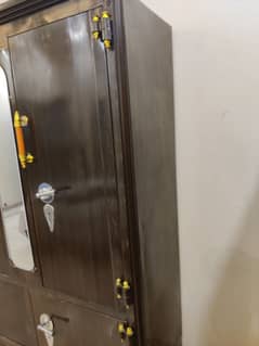 almari 2 door metal