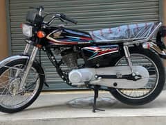 Honda 125 model  2019 golden number black Beauty