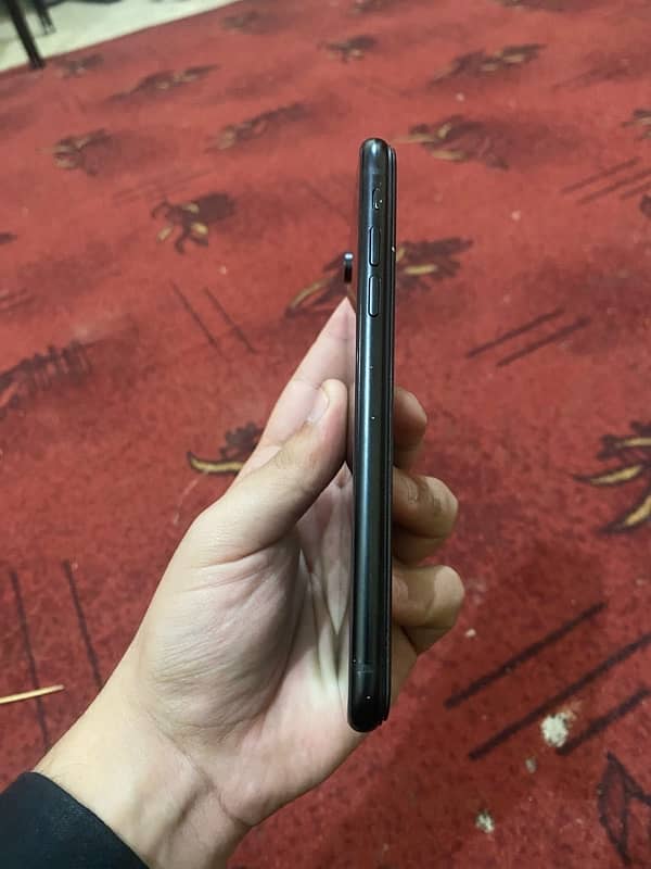 Iphone XR 128Gb PTA Approved 6