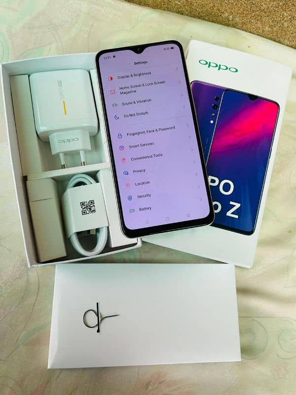 Oppo Reno z urgent sale brand new condition 9