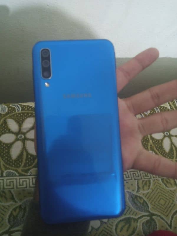 Samsung A50 4ram 64gb 3