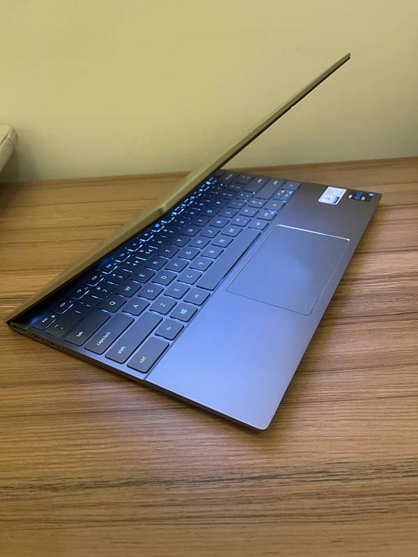 Dell Inspiron 13 5310 10/10 condition 1