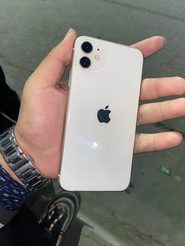 iPhone 11  128gb pta approved 0