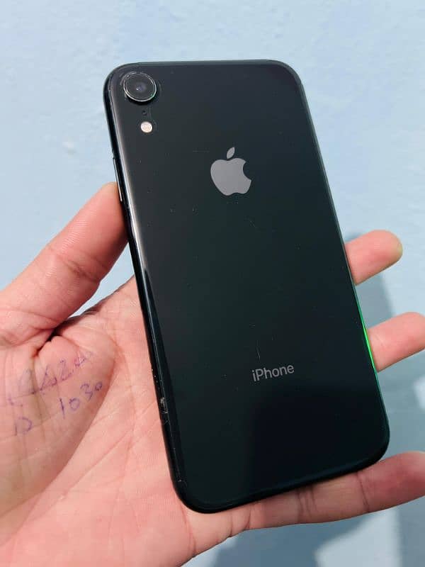 iPhone XR 0