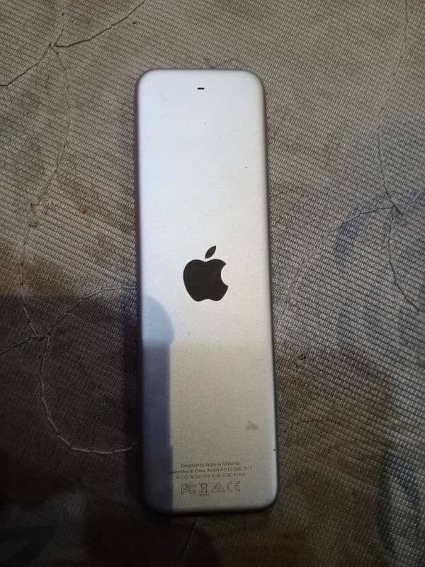 Apple remote 1