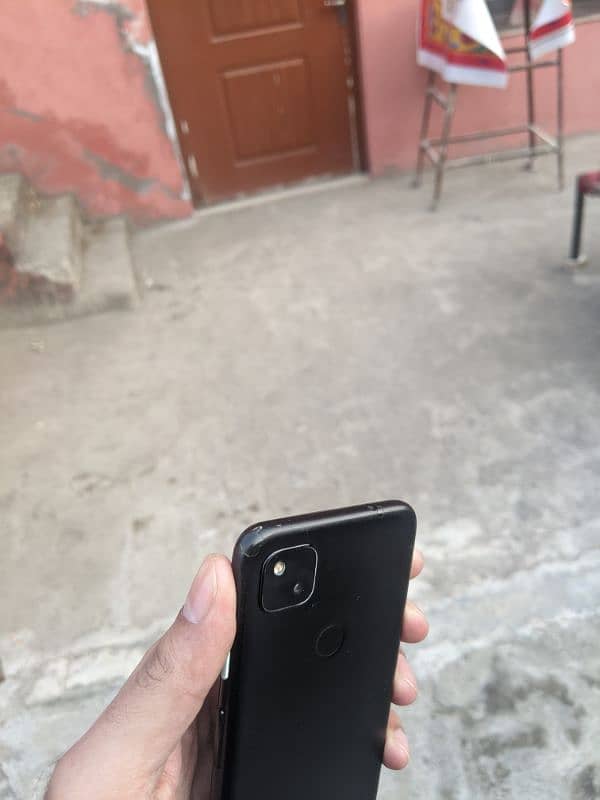 Pixel 4a 10