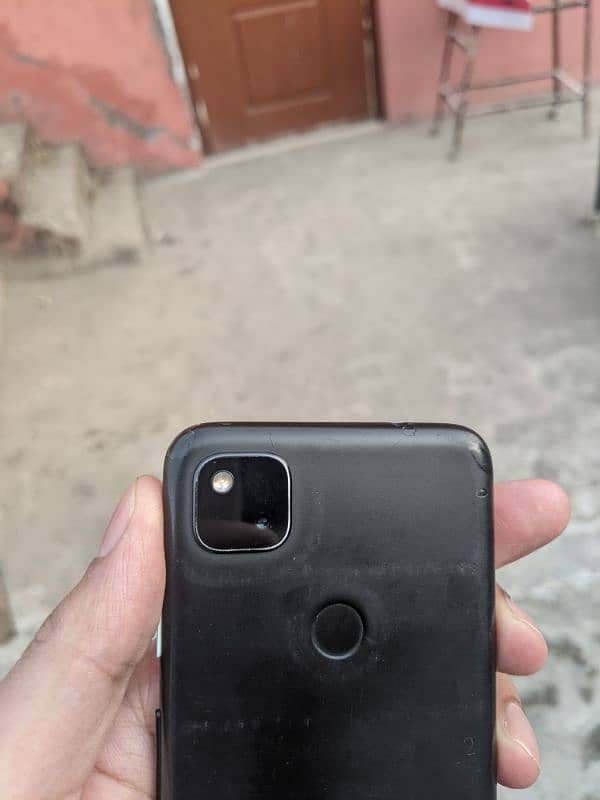 Pixel 4a 13