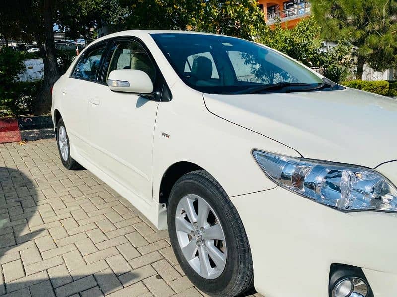 Toyota Corolla Altis SR Crustonic 1.8 1