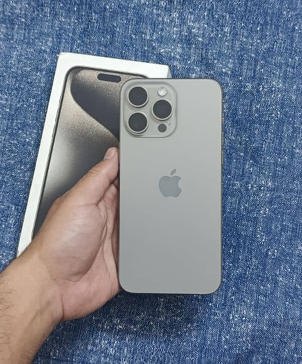 iphone 15 pro max 256gb JV (Natural Titanium) 0