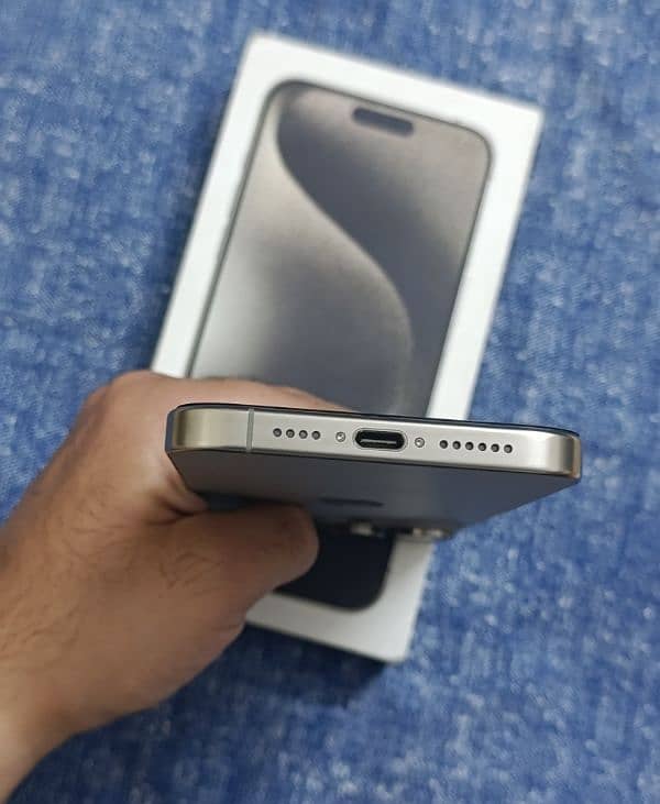 iphone 15 pro max 256gb JV (Natural Titanium) 3