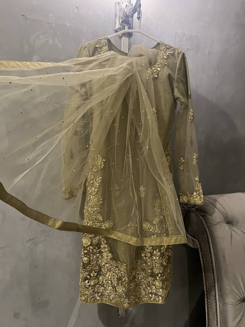 Dress for sale karachi only (size small) 1