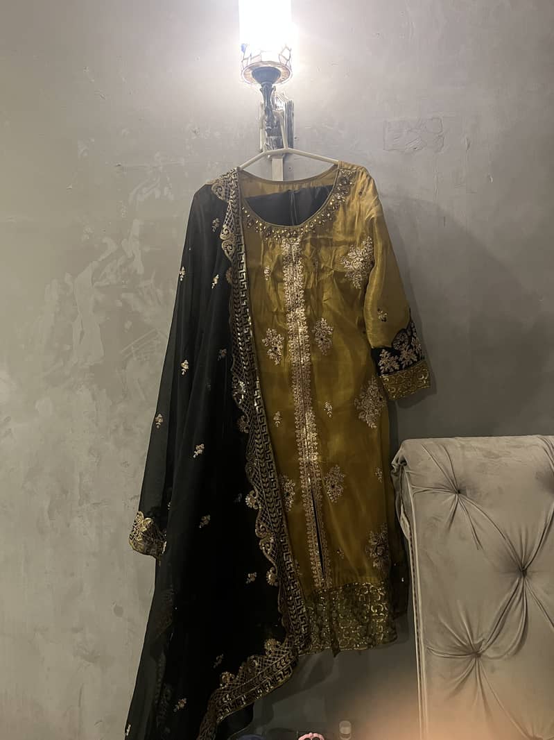 Dress for sale karachi only (size small) 5