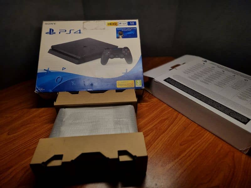 PS4 SLIM 1 TB 10/10 0