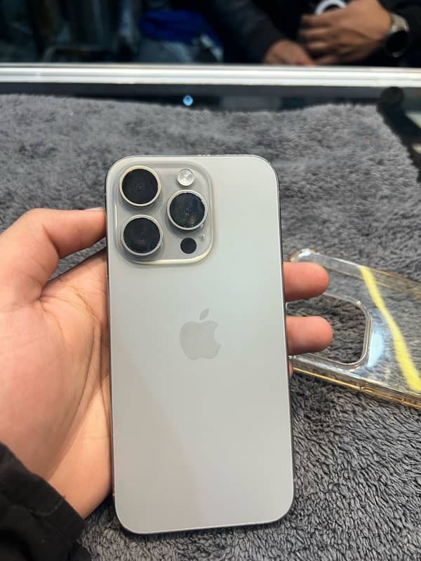 iPhone 15 pro  jv 1