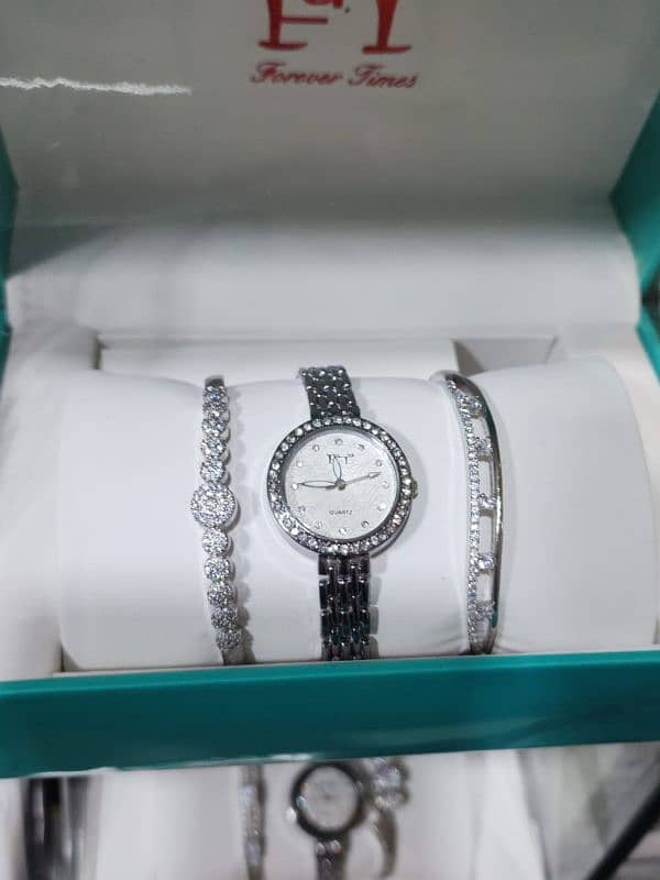 lADIES WATCHES 3