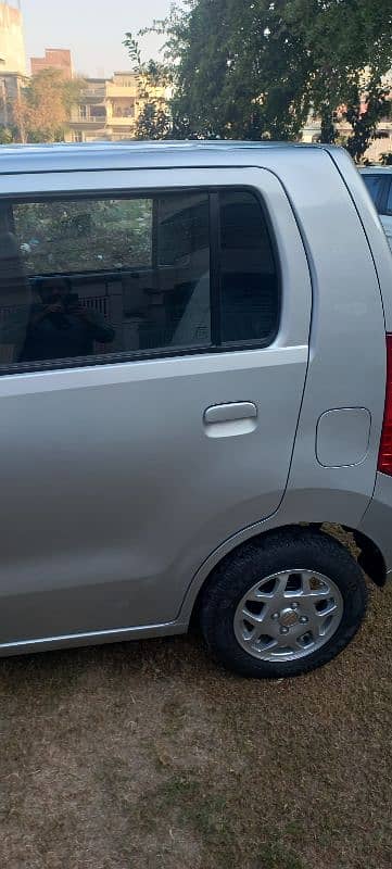 Suzuki Wagon R 2022 9