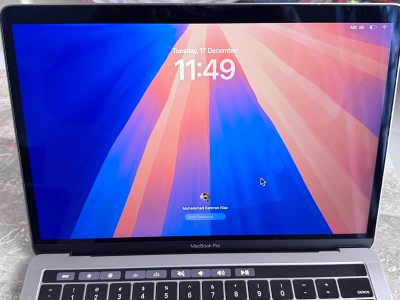 MacBook Pro 2019 | Core i5 | 16GB RAM | 256GB SSD | 13-INC - Excellent 3