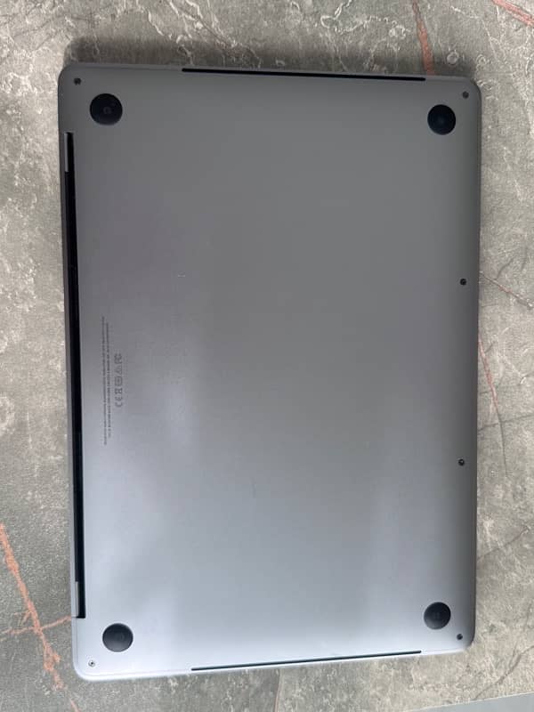 MacBook Pro 2019 | Core i5 | 16GB RAM | 256GB SSD | 13-INC - Excellent 16