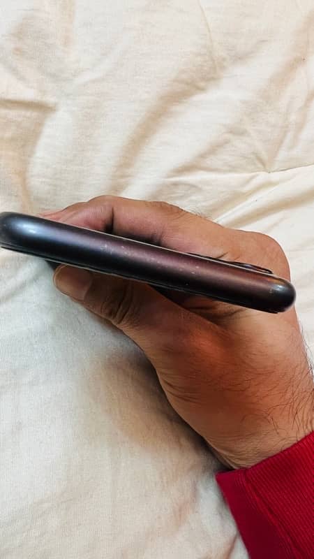 iphone 11 128gb black PTA 5