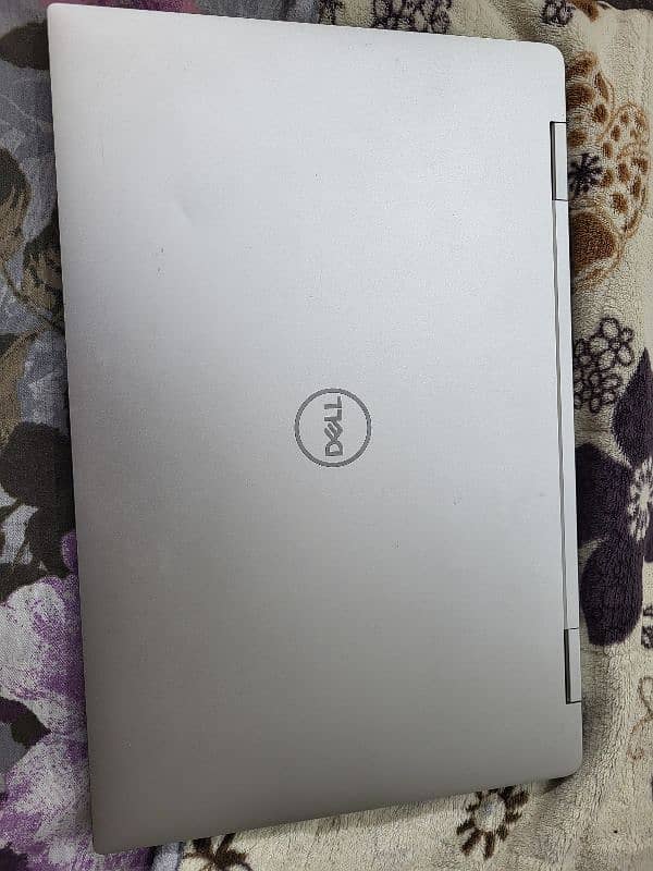 DELL XPS 15 i7 8th GEN 16 GB 256 GB 4GB GRAPHIC CARD 4