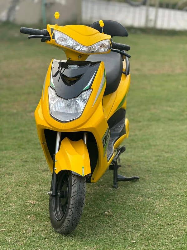 yj future electric scooty few days use 6